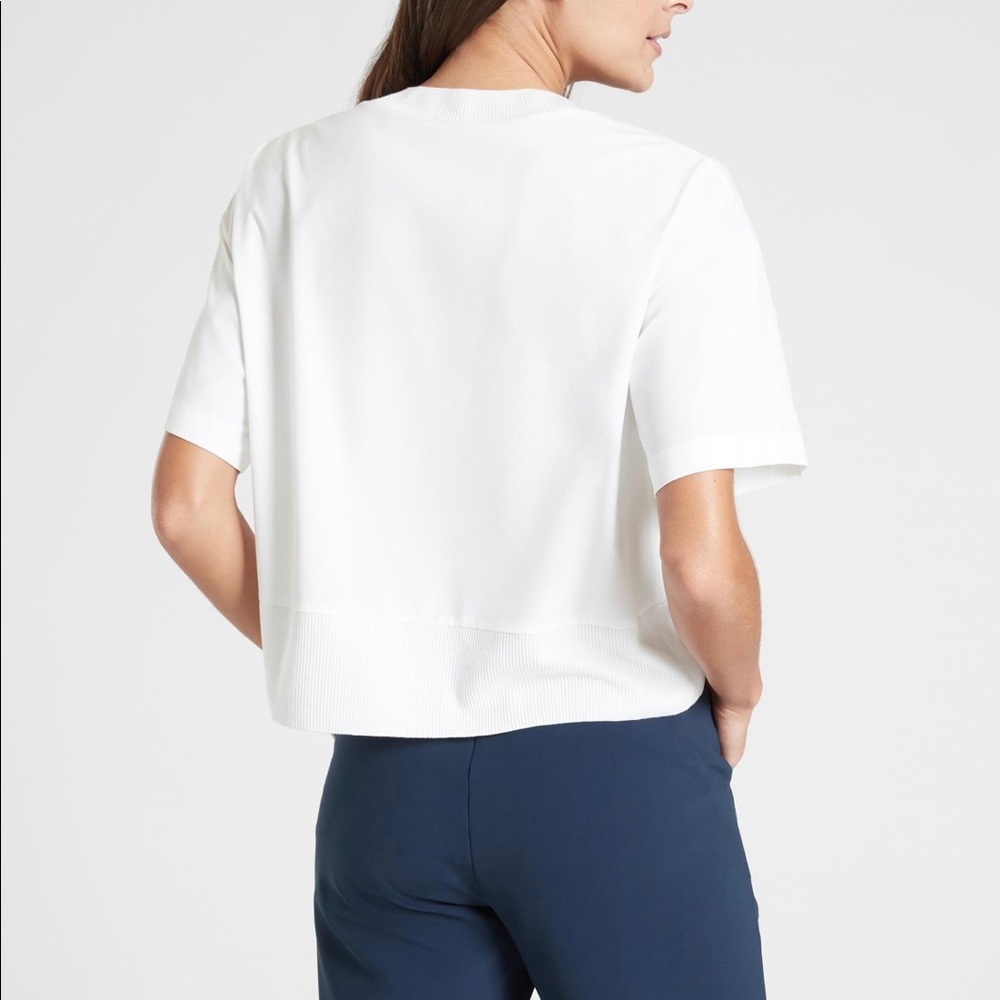 Athleta zephyr crop tee